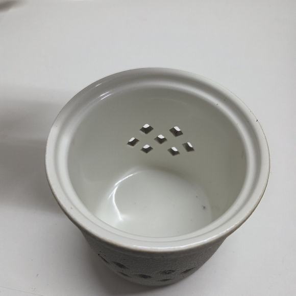 Gray Ceramic Container with Lid - Picture 2 of 7